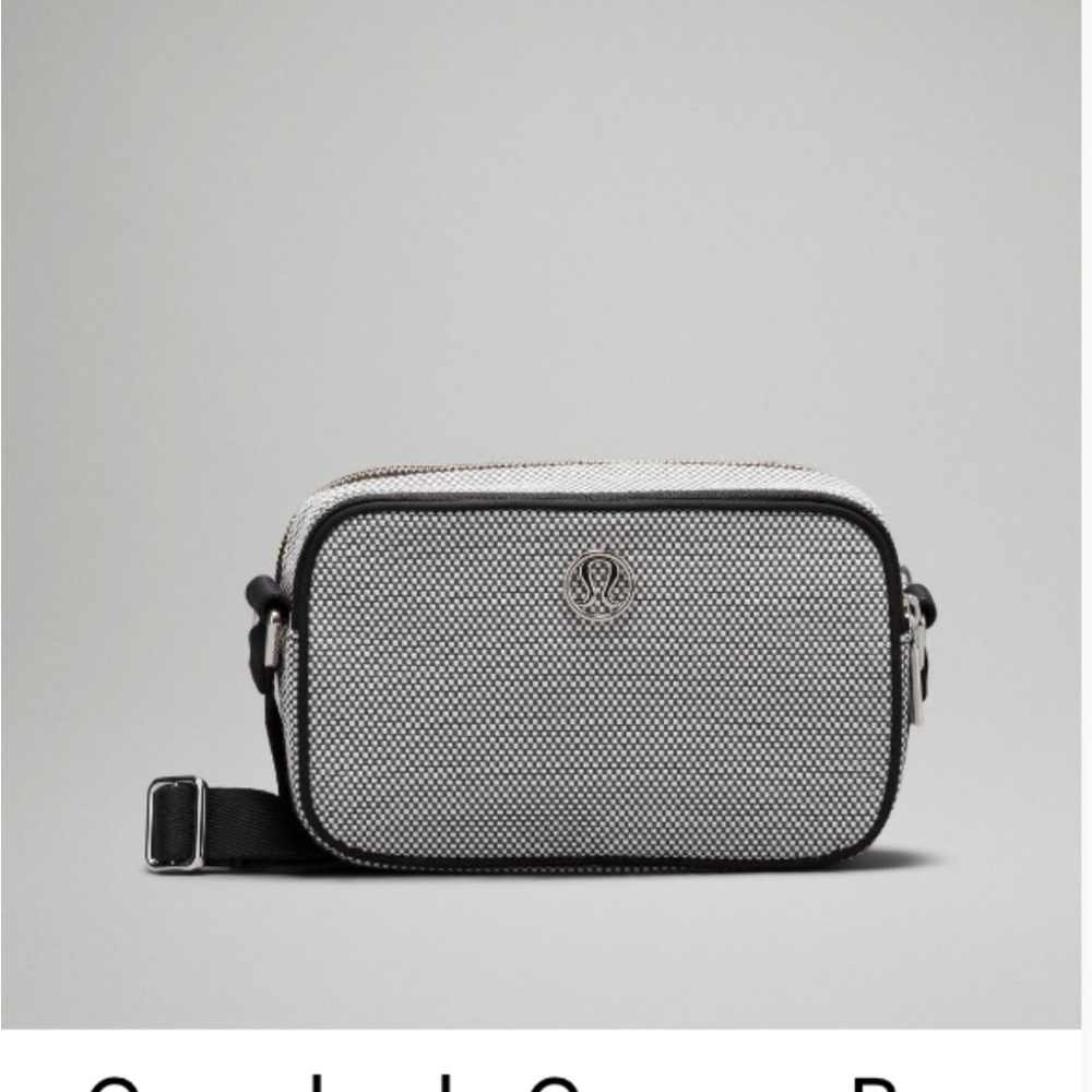 Lululemon  Crossbody Camera Bag